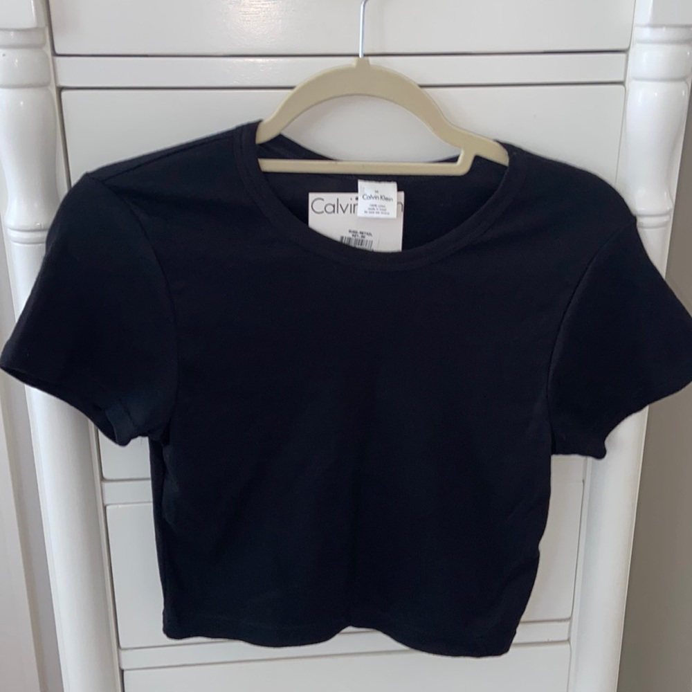 Calvin Klein Vintage Solid Black Midriff T Shirt w/Tags & Never Worn Sz Medium